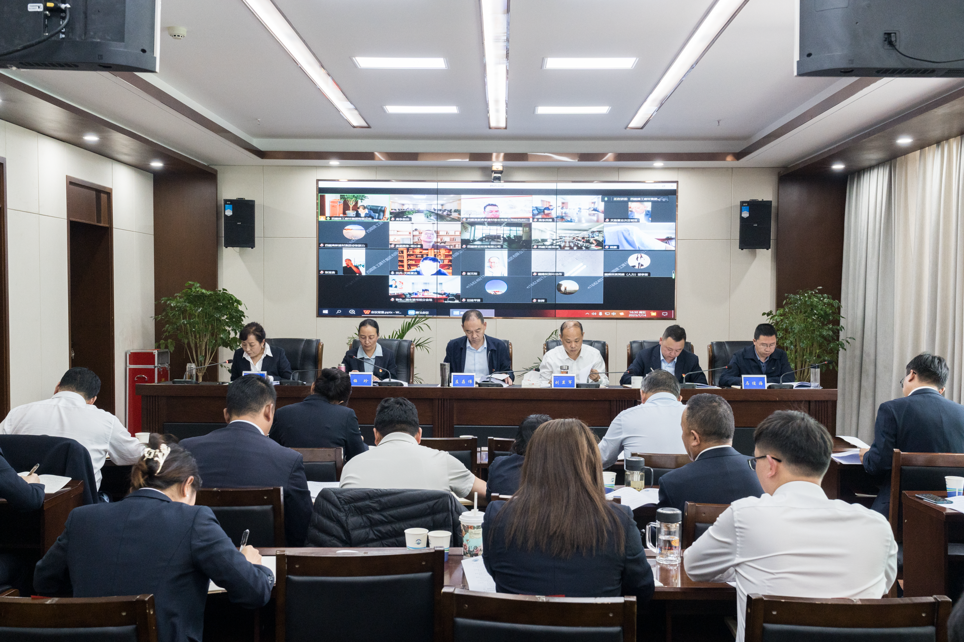 啊大事但 权威的.png